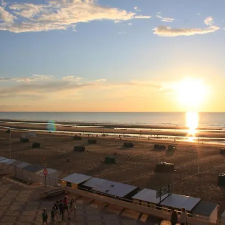 Studio @the Beach * De Haan